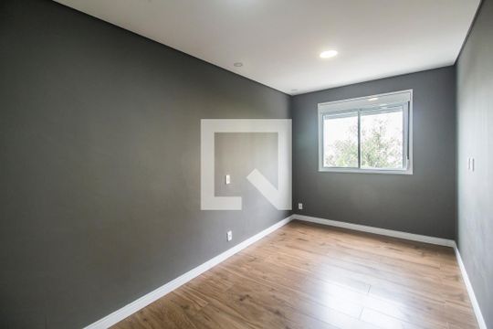 Quarto de apartamento para alugar com 1 quarto, 40m² em Jardim Tupanci, Barueri