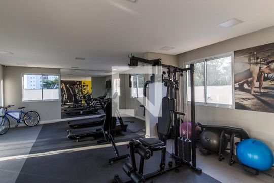 Área comum de apartamento para alugar com 1 quarto, 40m² em Jardim Tupanci, Barueri