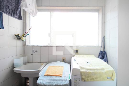 Área de Serviço de apartamento para alugar com 4 quartos, 150m² em Vila Andrade, São Paulo