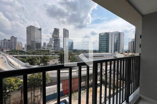 Sacada de kitnet/studio para alugar com 1 quarto, 24m² em Pinheiros, São Paulo