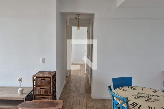 Corredor de apartamento à venda com 2 quartos, 67m² em São Geraldo, Porto Alegre