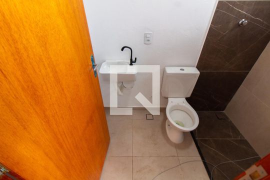 Banheiro de casa para alugar com 1 quarto, 23m² em Jardim Santa Genebra, Campinas