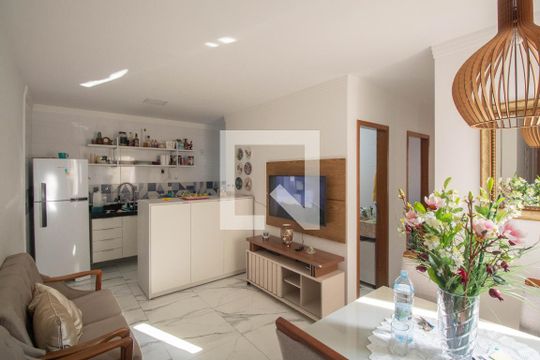 Sala de apartamento à venda com 3 quartos, 57m² em Vila Nivi, São Paulo