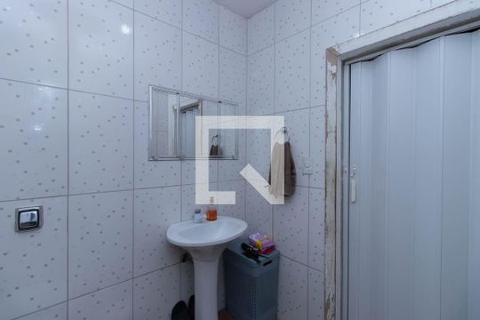 Banheiro casa 2 de casa para alugar com 3 quartos, 260m² em Vila Mazzei, São Paulo