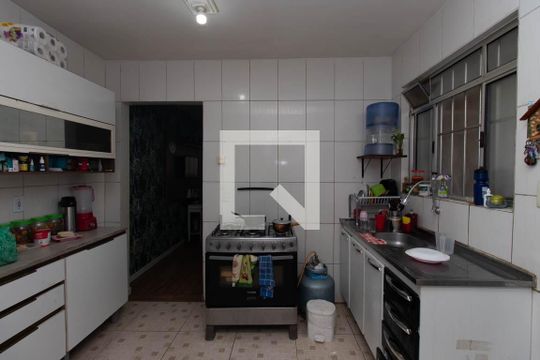Cozinha de casa para alugar com 3 quartos, 260m² em Vila Mazzei, São Paulo