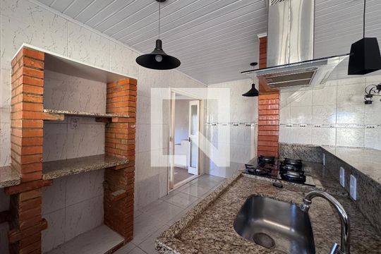 Cozinha de casa à venda com 4 quartos, 262m² em Scharlau, São Leopoldo