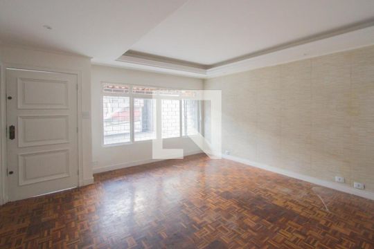 Casa para alugar com 6 quartos, 379m² em Parque Maria Helena, São Paulo