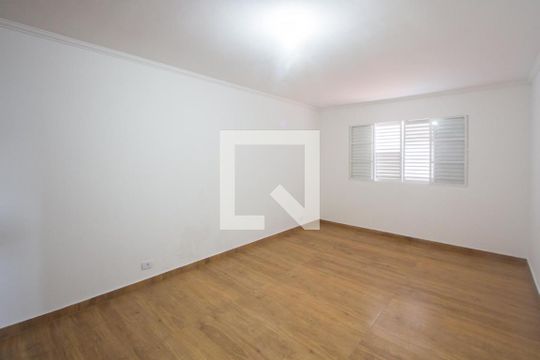 Quarto 1 de casa para alugar com 6 quartos, 379m² em Parque Maria Helena, São Paulo