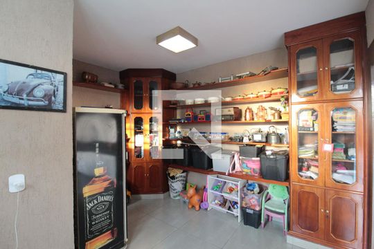 Escritório de casa à venda com 4 quartos, 380m² em Santa Amelia, Belo Horizonte
