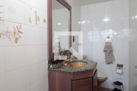 Banheiro da Suíte 1 de casa à venda com 4 quartos, 380m² em Santa Amelia, Belo Horizonte
