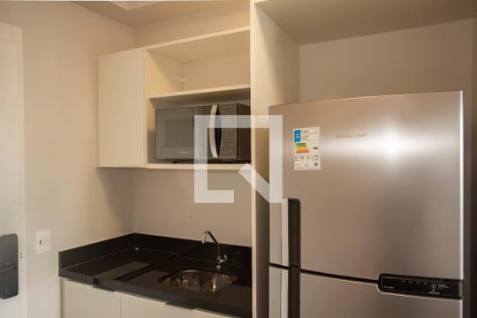 Cozinha de kitnet/studio à venda com 1 quarto, 26m² em Vila Clementino, São Paulo