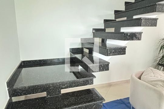 Sala de casa à venda com 3 quartos, 246m² em Parque das Nações, Santo André
