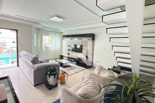 Sala de casa à venda com 3 quartos, 246m² em Parque das Nações, Santo André