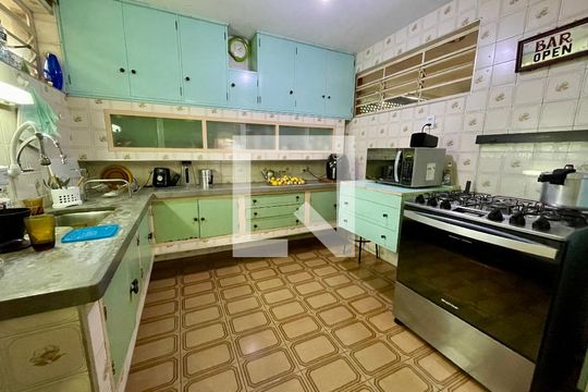 Cozinha de casa à venda com 4 quartos, 565m² em Lapa, São Paulo