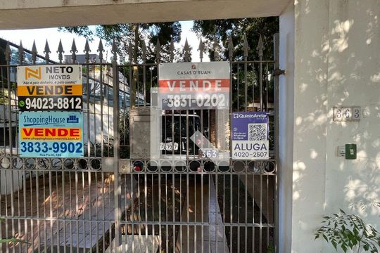 Fachada de casa à venda com 4 quartos, 565m² em Lapa, São Paulo