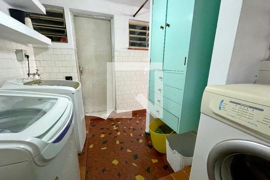 Área de Serviço de casa à venda com 4 quartos, 565m² em Lapa, São Paulo