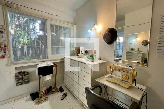 Closet de casa à venda com 4 quartos, 565m² em Lapa, São Paulo