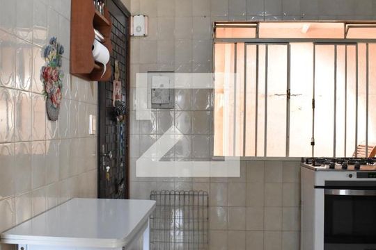 Cozinha de casa à venda com 4 quartos, 480m² em Barreirinha, Curitiba