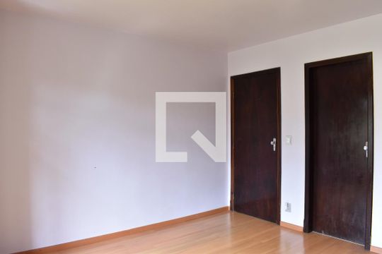 Suíte de casa à venda com 4 quartos, 480m² em Barreirinha, Curitiba