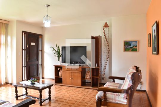 Sala de Estar de casa à venda com 4 quartos, 480m² em Barreirinha, Curitiba