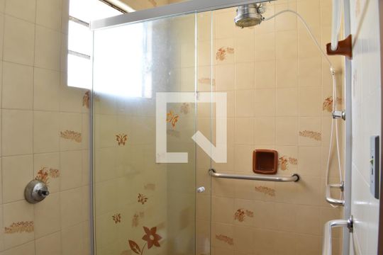 Banheiro da Suíte de casa à venda com 4 quartos, 480m² em Barreirinha, Curitiba