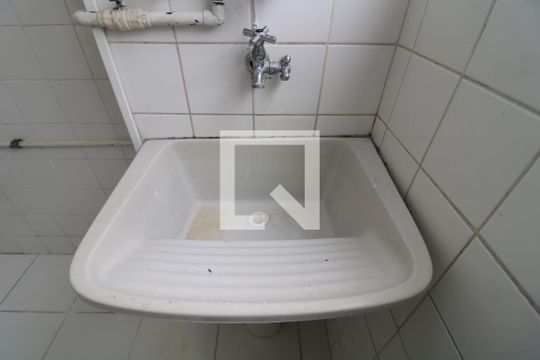 Área de Serviço de apartamento para alugar com 2 quartos, 45m² em Cidade São Mateus, São Paulo