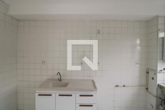 Cozinha de apartamento para alugar com 2 quartos, 45m² em Cidade São Mateus, São Paulo