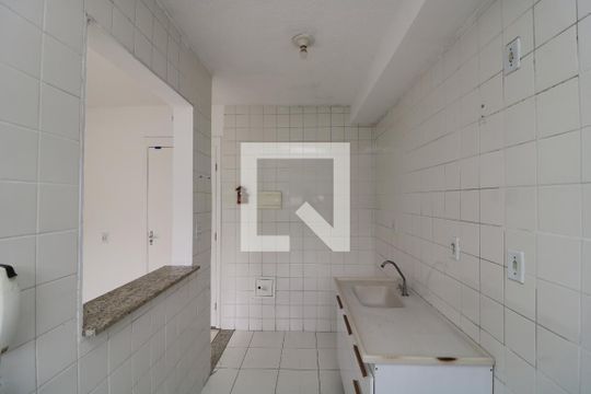 Cozinha de apartamento para alugar com 2 quartos, 45m² em Cidade São Mateus, São Paulo