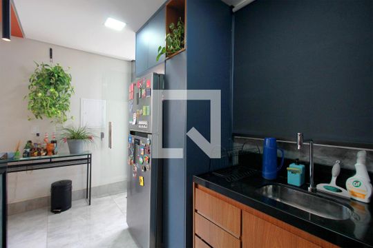Cozinha de apartamento para alugar com 2 quartos, 110m² em Sagrada Família, Belo Horizonte