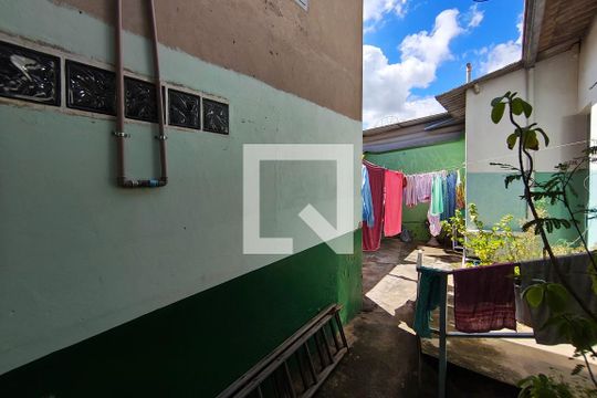Quintal de casa à venda com 4 quartos, 150m² em Jardim Samambaia, Campinas