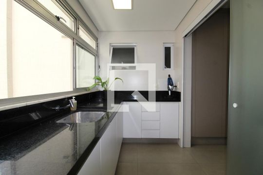 Área de Serviço de apartamento para alugar com 2 quartos, 92m² em Chácara Santo Antônio (zona Sul, São Paulo
