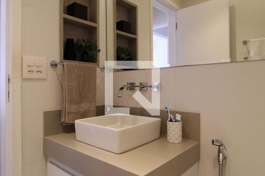 Banheiro Social de apartamento para alugar com 2 quartos, 92m² em Chácara Santo Antônio (zona Sul, São Paulo