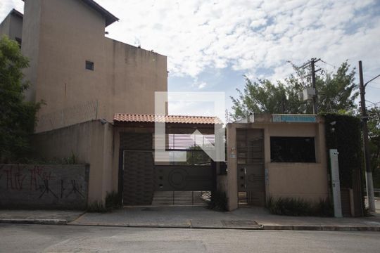 Fachada de casa de condomínio à venda com 3 quartos, 180m² em Barro Branco (zona Norte), São Paulo