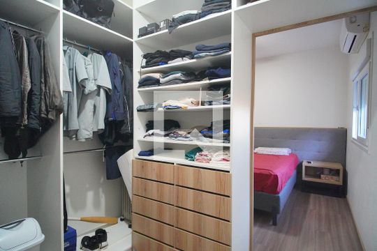 Closet de casa à venda com 3 quartos, 300m² em Ideal, Novo Hamburgo