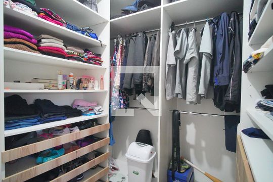 Closet de casa à venda com 3 quartos, 300m² em Ideal, Novo Hamburgo