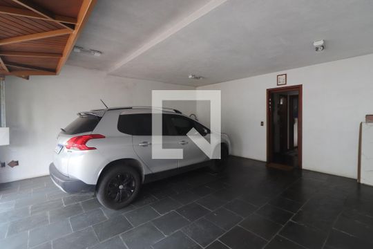 Garagem de casa à venda com 4 quartos, 650m² em Ideal, Novo Hamburgo