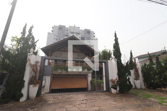 Fachada de casa à venda com 4 quartos, 650m² em Ideal, Novo Hamburgo