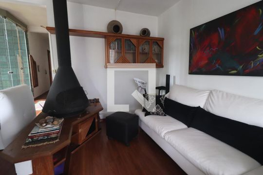 Casa à venda com 4 quartos, 650m² em Ideal, Novo Hamburgo