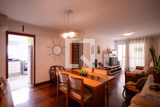 Apartamento para alugar com 2 quartos, 63m² em Vila Gumercindo, São Paulo