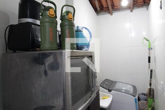 Cozinha e Área de Serviço de casa de condomínio à venda com 2 quartos, 60m² em Jardim Guanabara, Belo Horizonte