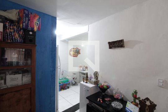Sala de casa de condomínio à venda com 2 quartos, 60m² em Jardim Guanabara, Belo Horizonte