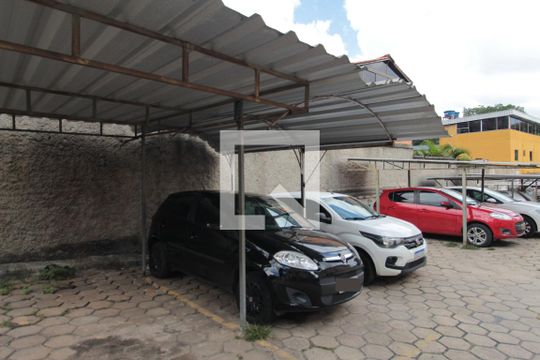 Garagem de casa de condomínio à venda com 2 quartos, 60m² em Jardim Guanabara, Belo Horizonte