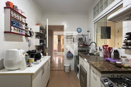Cozinha de apartamento à venda com 3 quartos, 120m² em Pinheiros, São Paulo