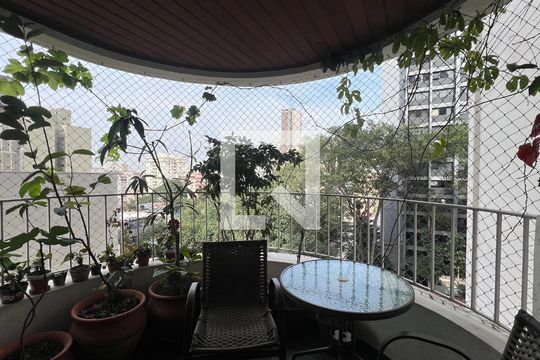 Varanda de apartamento à venda com 3 quartos, 120m² em Pinheiros, São Paulo