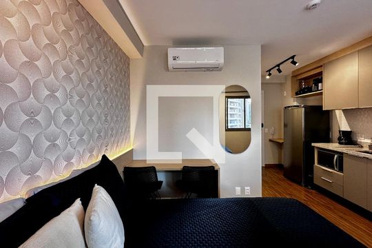 Quarto de kitnet/studio à venda com 0 quarto, 25m² em Santo Amaro, São Paulo