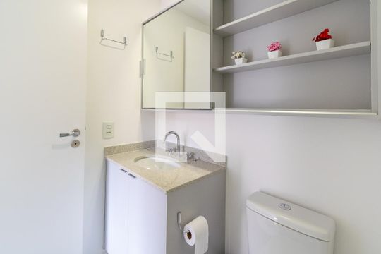 Banheiro de apartamento para alugar com 1 quarto, 29m² em Jardim Prudência, São Paulo