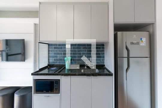 Cozinha de apartamento para alugar com 1 quarto, 29m² em Jardim Prudência, São Paulo