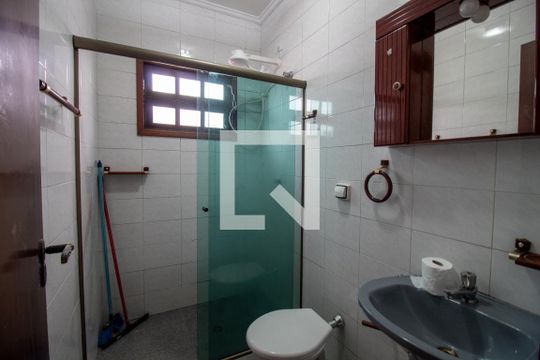 Banheiro de casa para alugar com 3 quartos, 125m² em Jardim Sarah, São Paulo