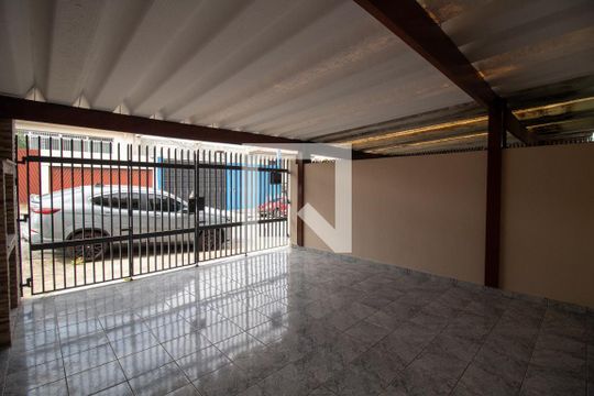 Garagem de casa para alugar com 3 quartos, 125m² em Jardim Sarah, São Paulo