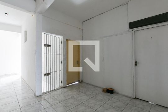 Entrada  de kitnet/studio à venda com 1 quarto, 40m² em Parada Quinze de Novembro, São Paulo